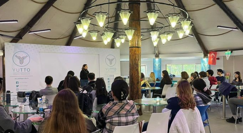 uluslarasi-iliskiler-kulubu